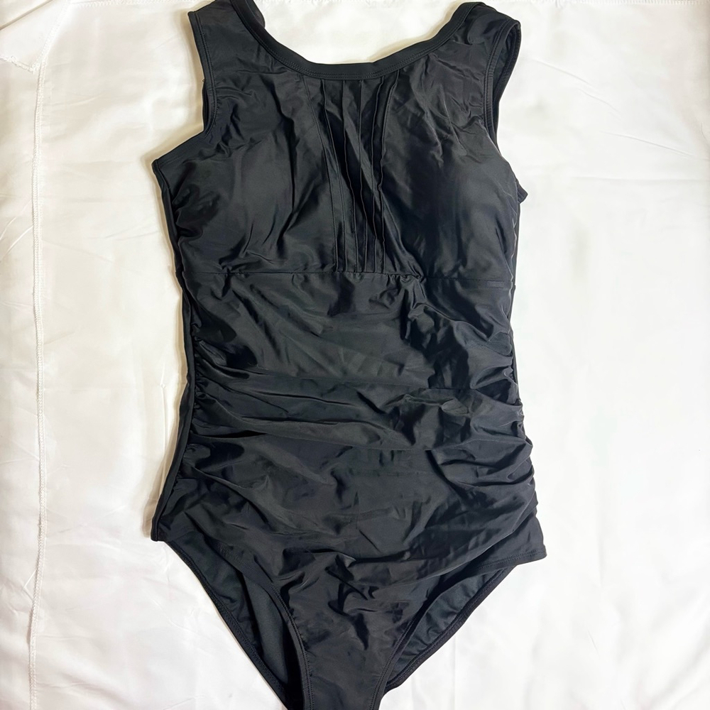 Women's Smismivoo Swimsuit Size M Black NWT